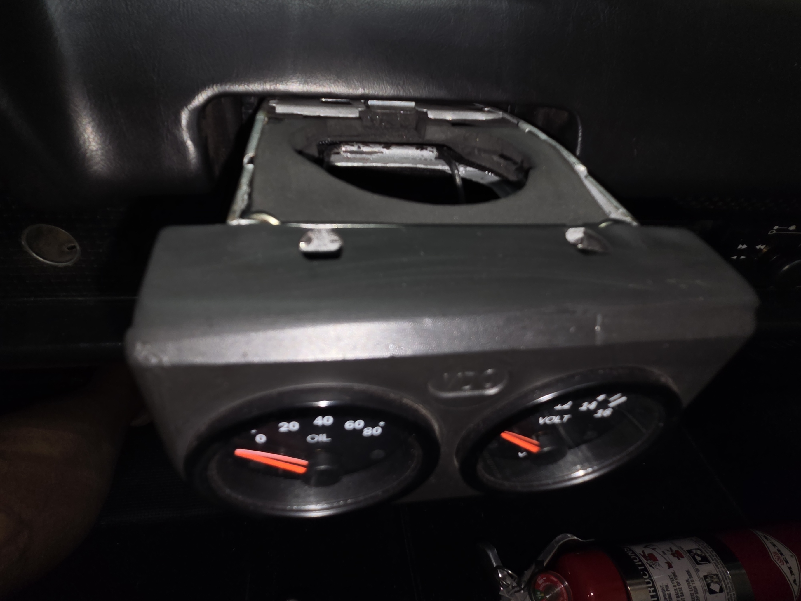 GaugeAndCupHolder